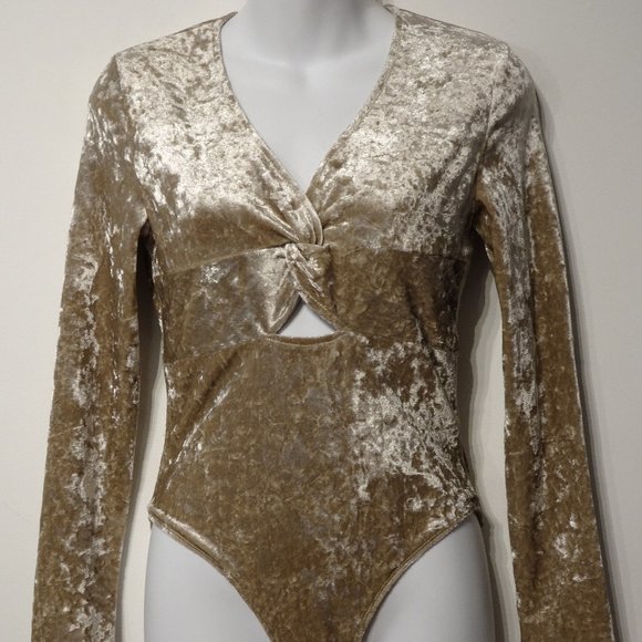 BLANK NYC  Beige Crushed Velvet Knotted Long Sleeve Bodysuit Sz S NWT 198 - Picture 1 of 9
